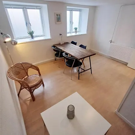 아파트 Cozy Near Marina, Free Parking