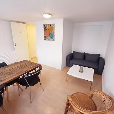 Cozy Near Marina, Free Parking דירה *
